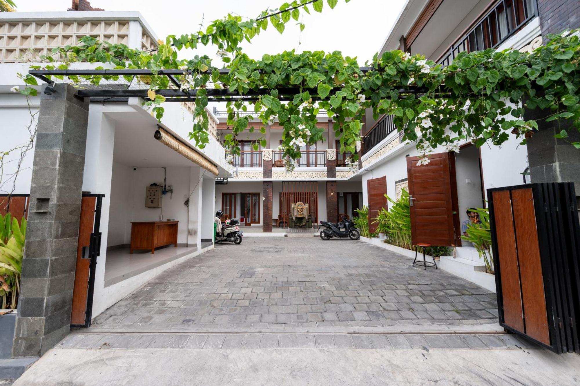 Reddoorz At Yasa's Living Denpasar *