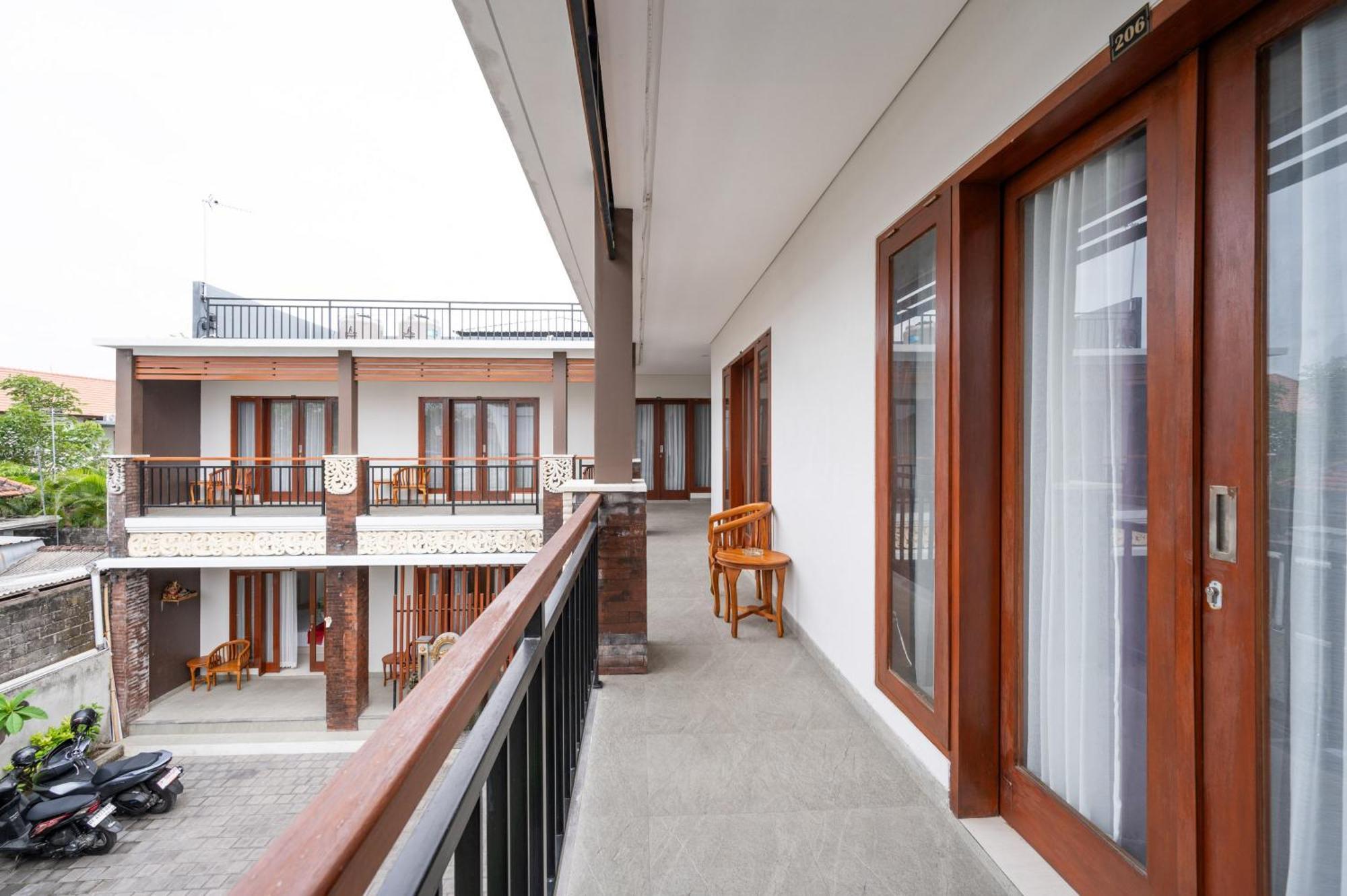 Guest house Reddoorz At Yasa's Living Denpasar *