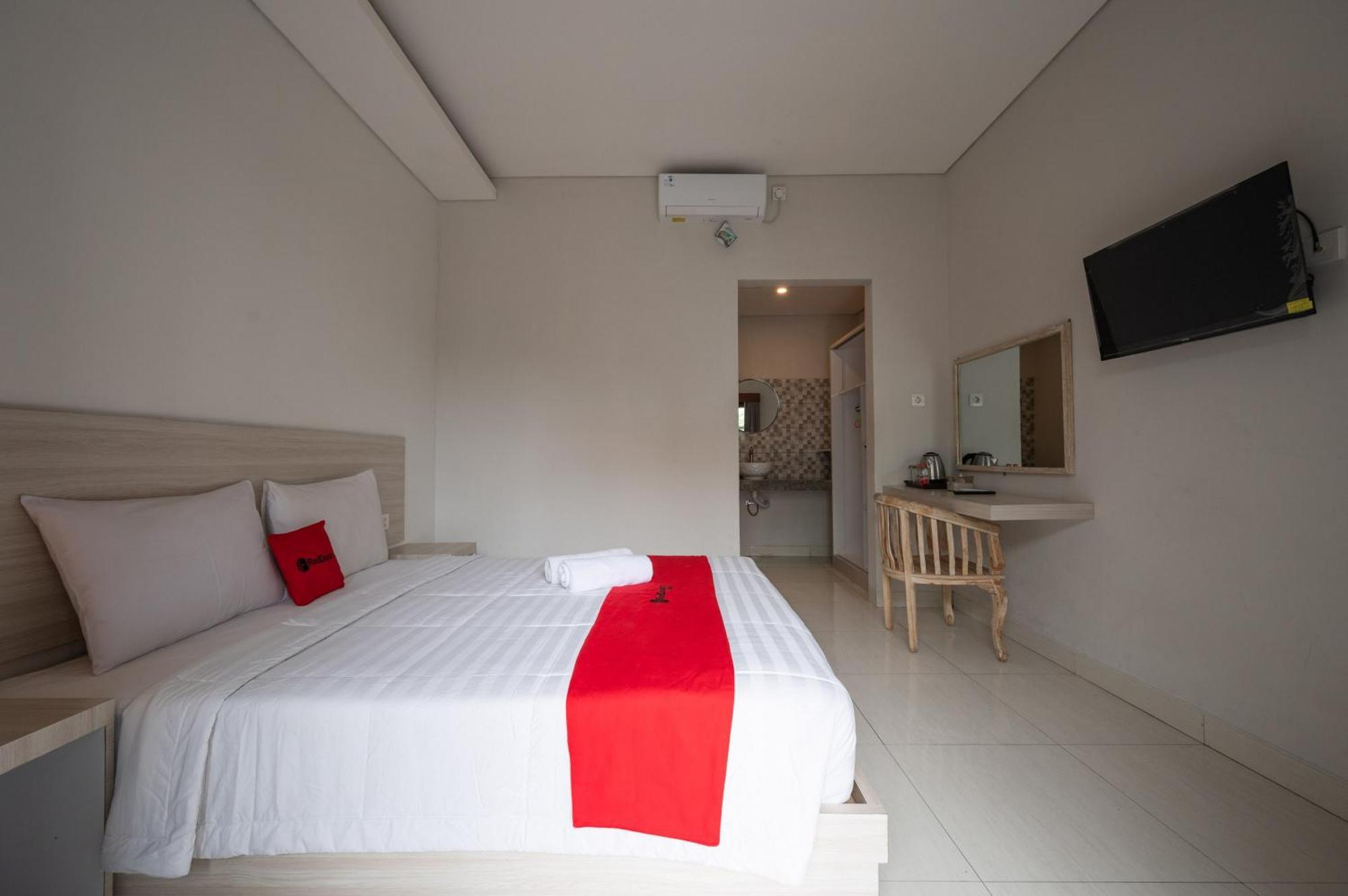 Guest house Reddoorz At Yasa's Living Denpasar
